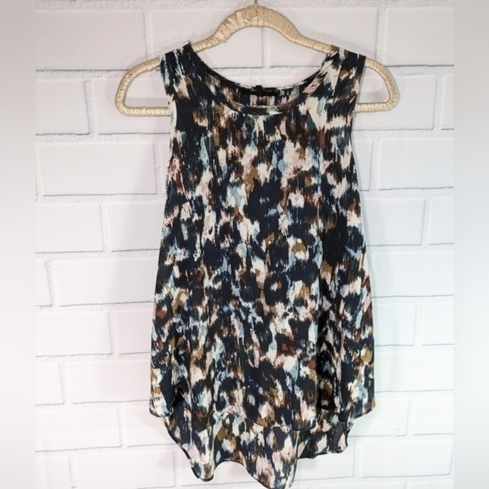 Oliviaceous Navy Patterned LighteightHigh/Low Sleeveless Ipp